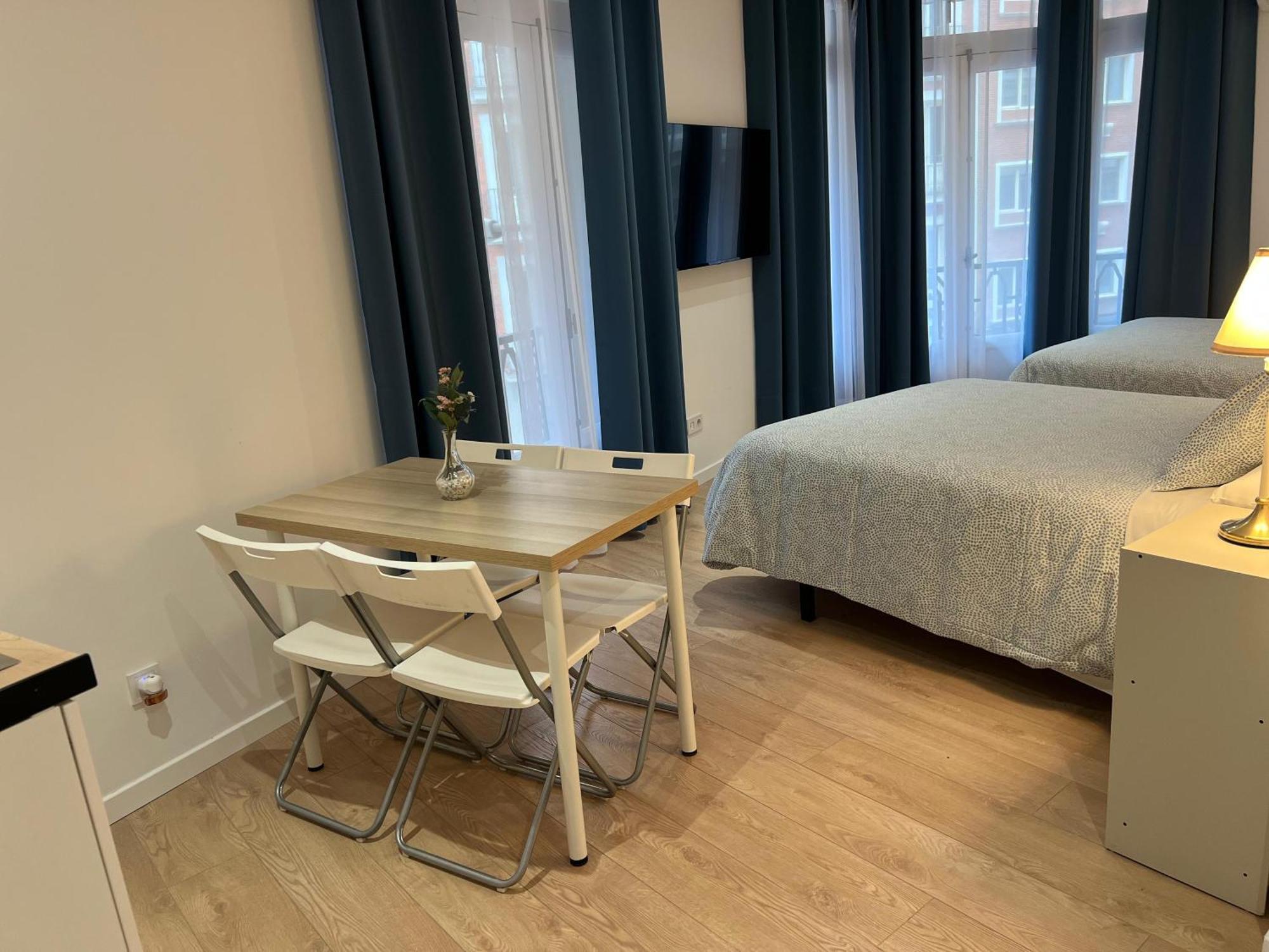 Room Plaza Espana Madrid Extérieur photo